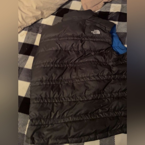 North face vest - Picture 2 of 2
